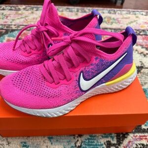 Nike Epic React Flyknit 2 size 6.5